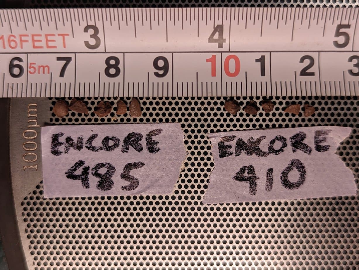 Grind size encore 485 and encore 410 next to the ruler