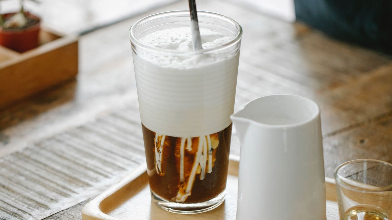 https://www.roastycoffee.com/wp-content/uploads/How-To-Make-Cold-Foam-For-Coffee.jpg