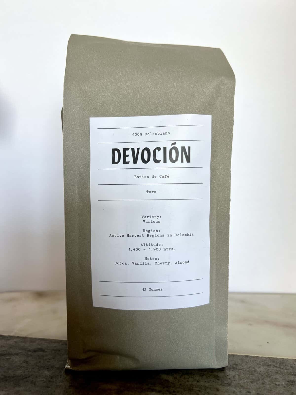 Packaging-Devocion-Botica-de-Cafe-Toro-Coffee-scaled