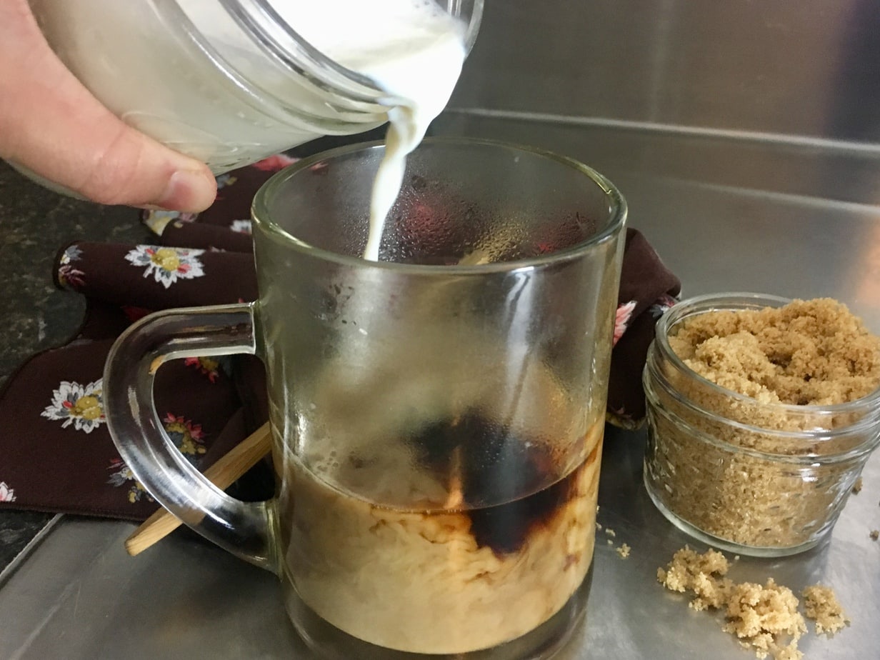 add milk to coffee