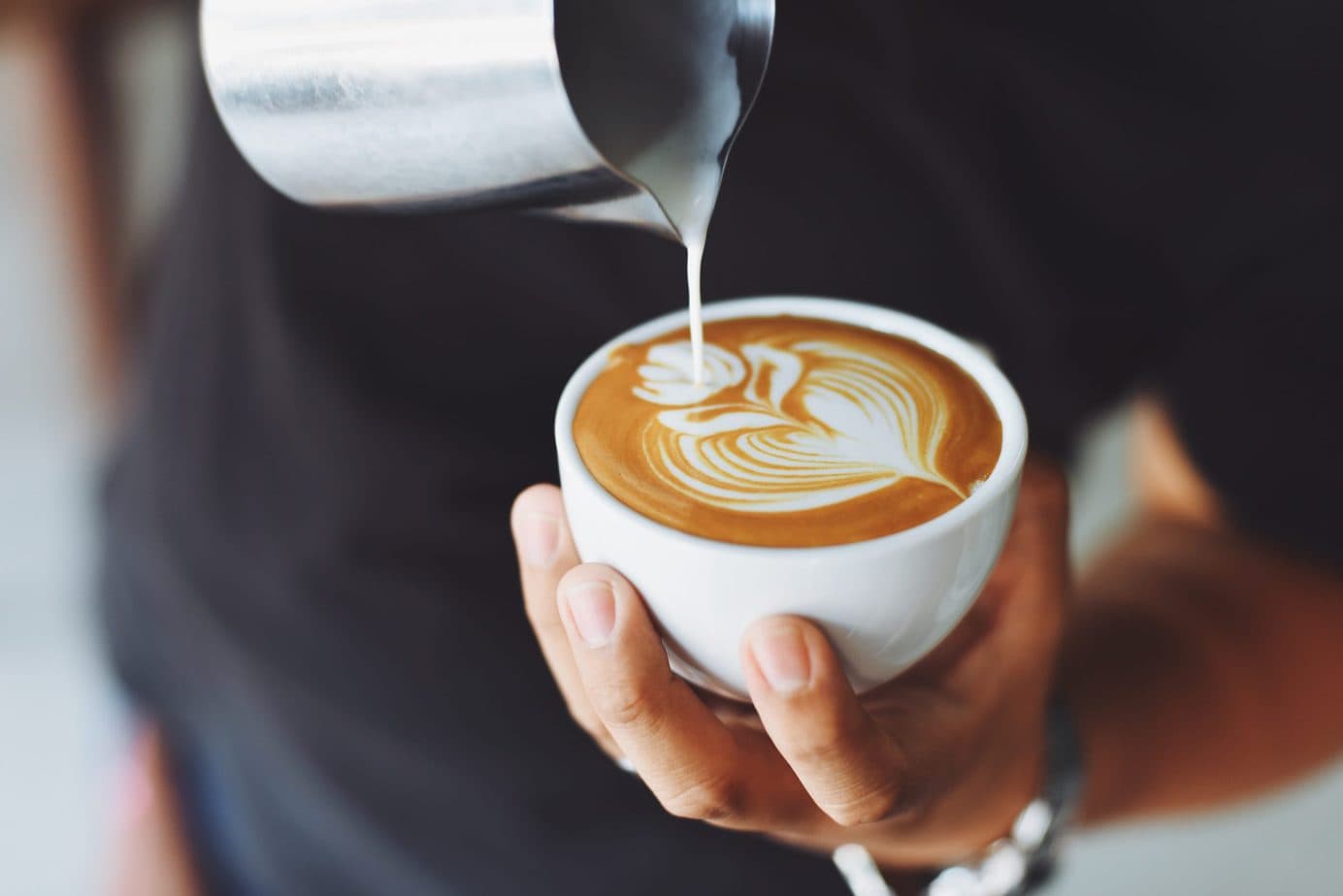 The Biggest Differences In Brewing Lattes vs Coffees