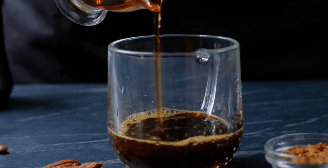 syrup in coffee cup